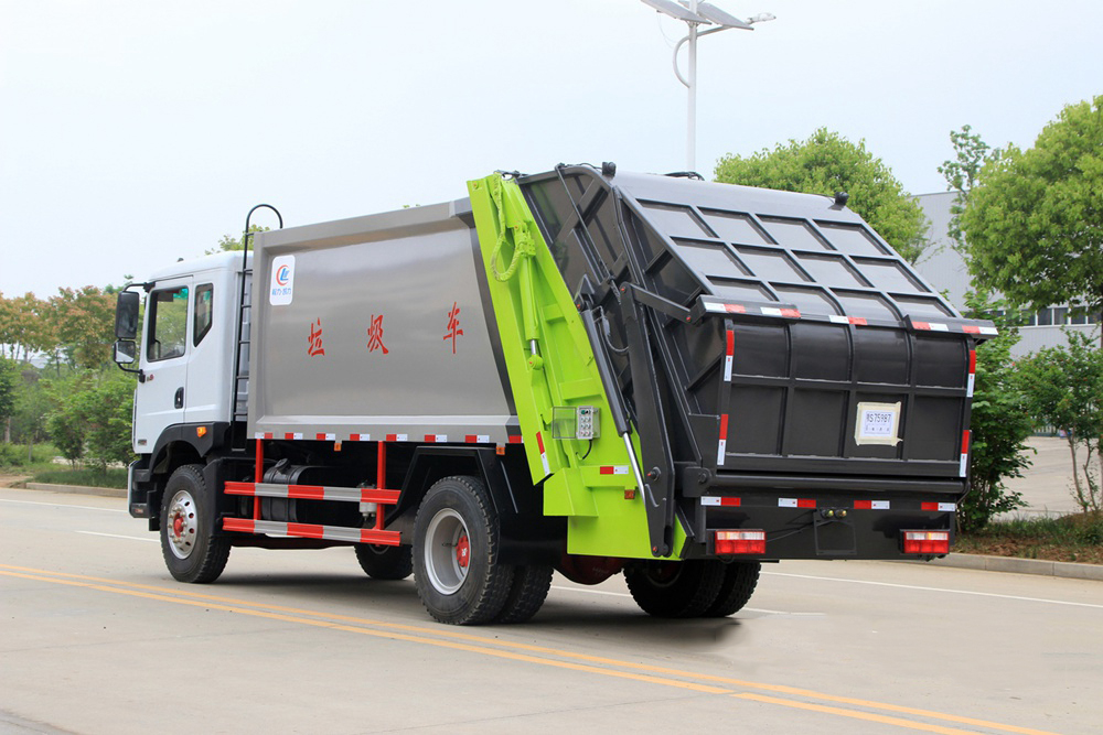 東風(fēng)D9 10方壓縮垃圾車