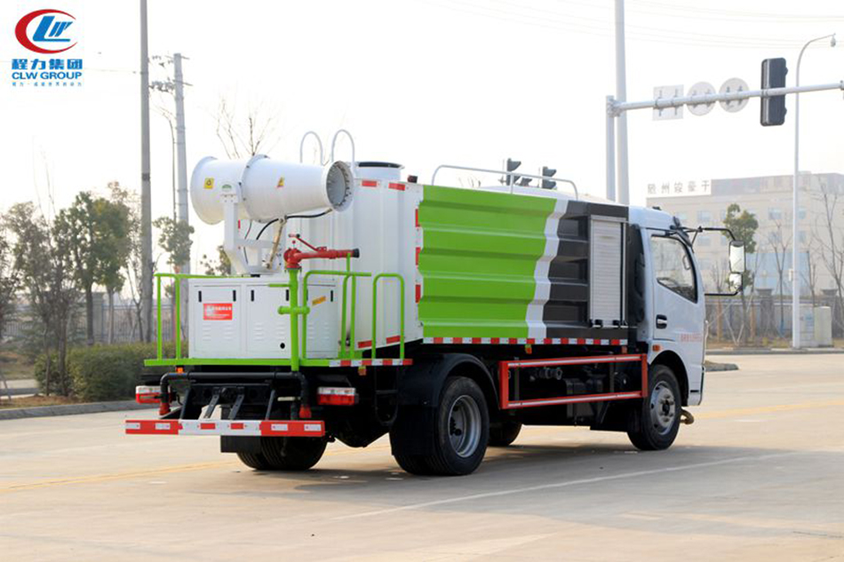 7.5方多功能抑塵車(chē)