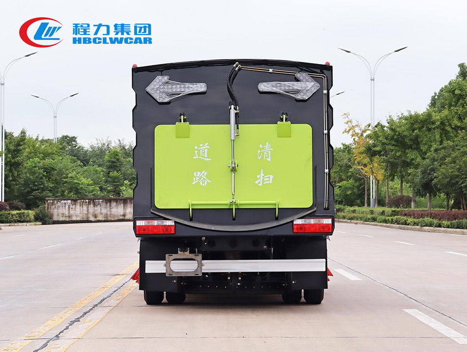 東風小多利卡掃路車