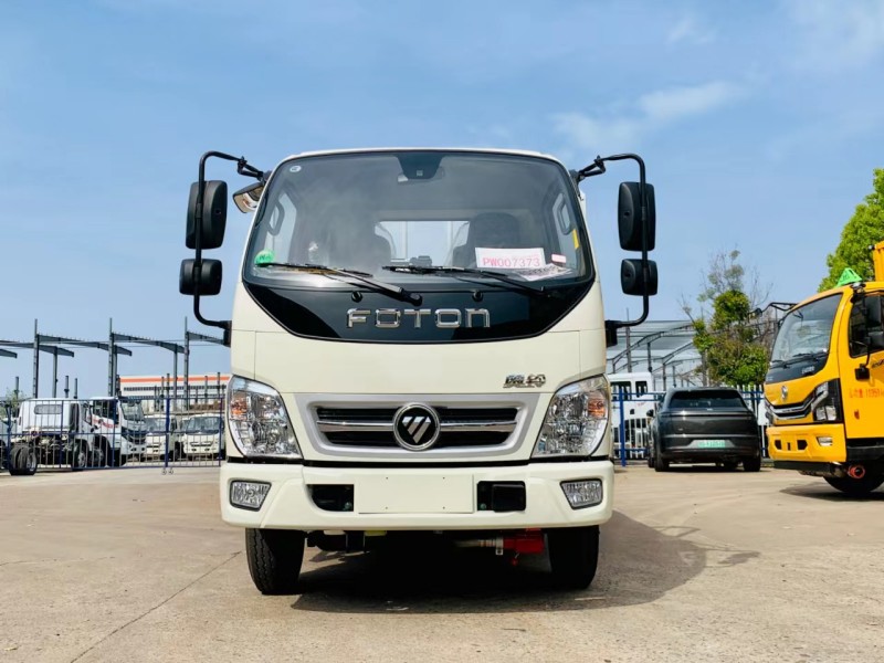 福田奧鈴4.1米氣瓶運(yùn)輸車(chē)
