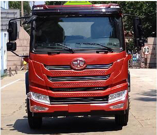解放6米8易燃固體廂式運輸車