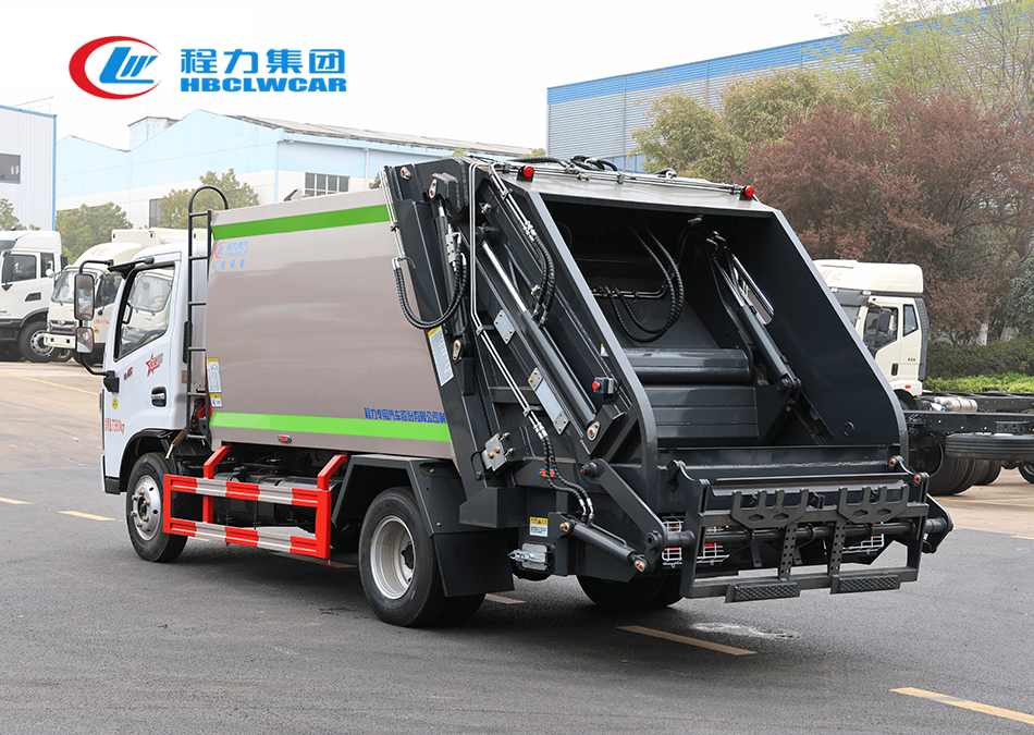 東風小多利卡6方壓縮垃圾車