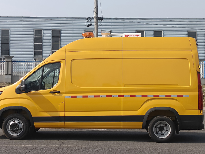 大通V90加長軸救險車
