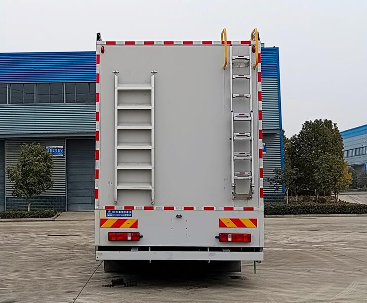 程力牌CL5150XCS6BZ型廁所車